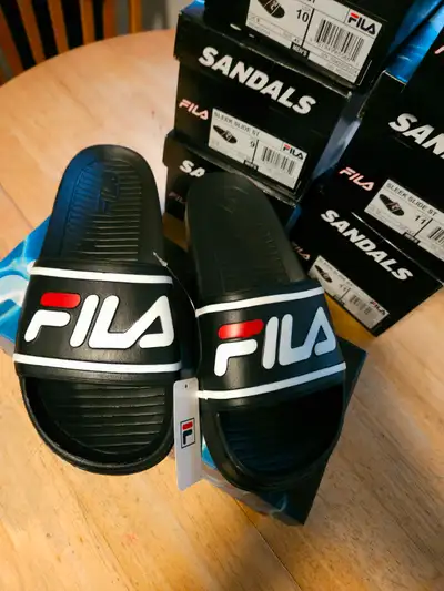 NEUF SANDALES FILA POUR HOMME.(NOIR.ROUGE.BLANC)EN BOITE.ETIQUETTES. (AUTHENTIQUE) $25 PAS DE LIVRAI...