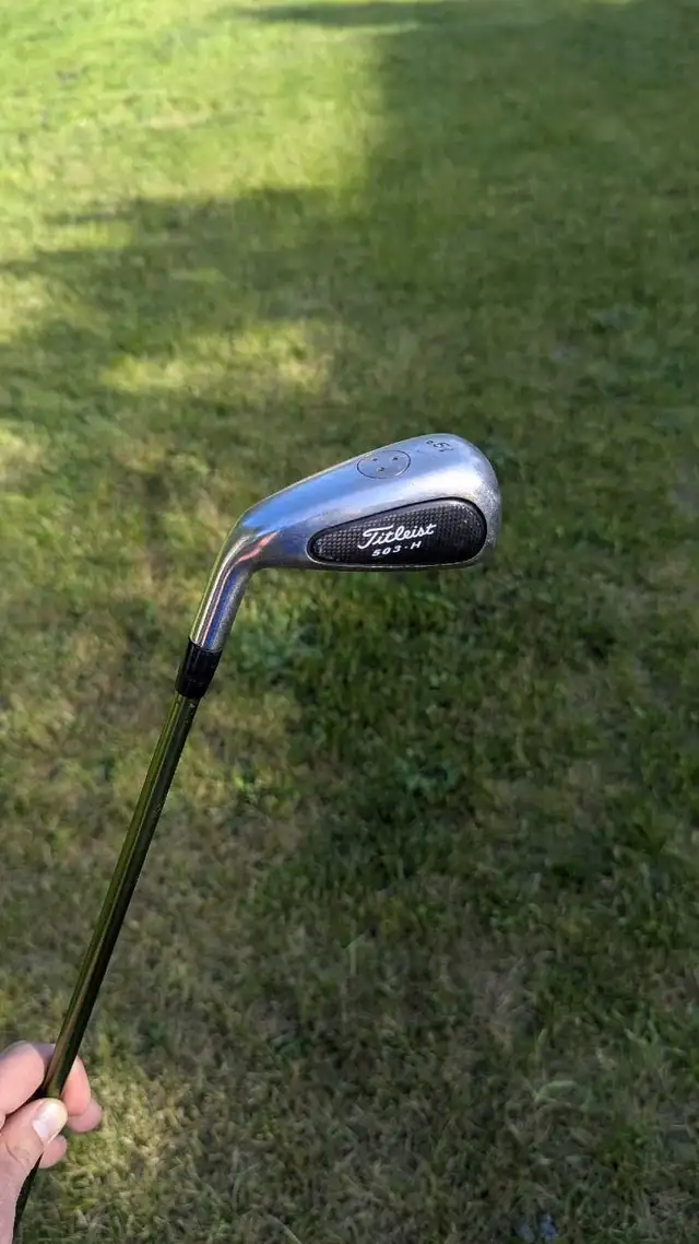 Titleist Sunday Bag with TaylorMade Clubs in Golf in Barrie - Image 8
