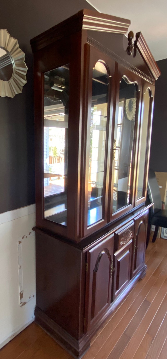 Buffet/Hutch and Table Hutches & Display Bridgewater Kijiji