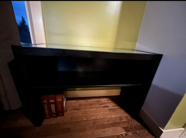 Glass top entry way table in Other Tables in Strathcona County - Image 2