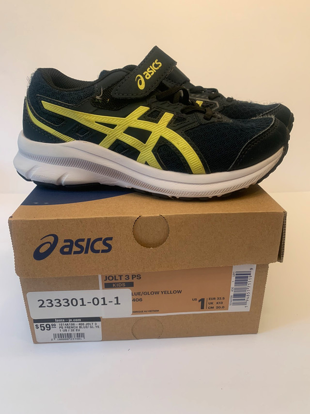 soulier Asic garcon grandeur 1 neuf t dans Enfants et jeunesse  à Laval/Rive Nord