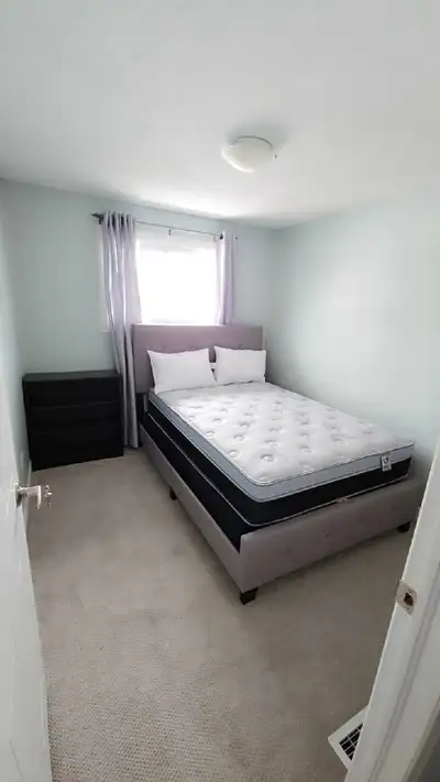 Bright and cozy house located conveniently close to everything. Situated within distance walking wit...