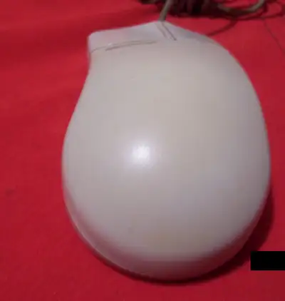 Vintage Microsoft Serial 2.0A Comfort 2 Button Mouse Genuine Rare Last time I used it, it was in goo...