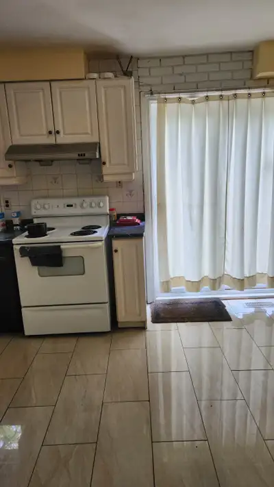 Furnished Room for Rent in Scarborough – All Utilities Included