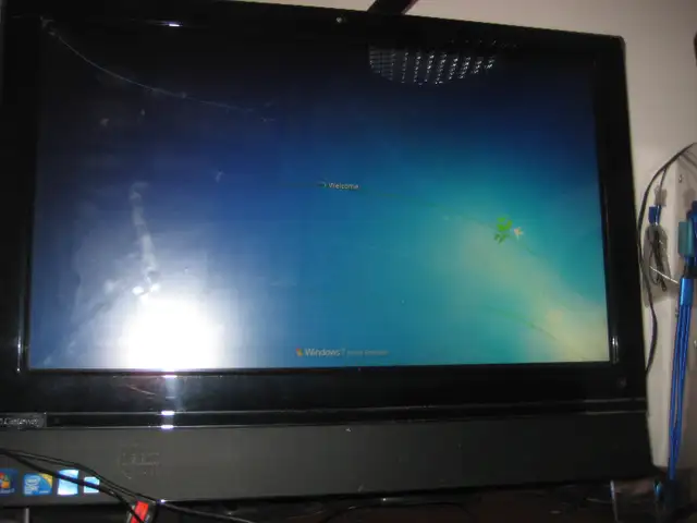 FS: MacBook pro 2012 13, a one-piece 24 inch desktop PC, etc. in Laptops in Ottawa - Image 5