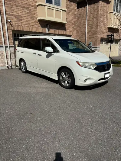 Bluetooth, Reverse Camera, 7 Passenger, Push Start Power Sliders, No Accident & Rust Free. In Excell...