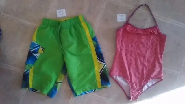 kids swim suit -- size 10-12, 14 in Kids & Youth in Calgary - Image 3