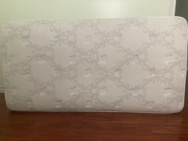Sealy Twin Mattress in Beds & Mattresses in Cambridge - Image 4