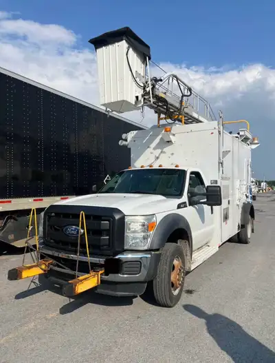 Telelift TTS-25 35ft on 2011 Ford f550 XL 4X2 6.8 Gasoline Engine comes with Cummins Generator.Ready...