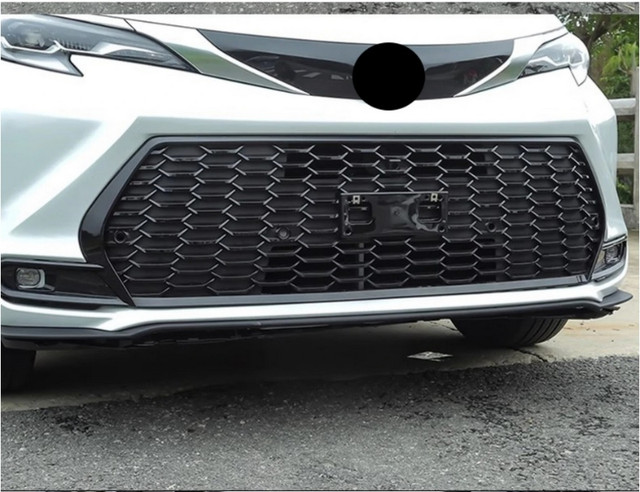 2021-2024 Toyota Sienna LE, XLE Sport Grille - New in Other Parts & Accessories in Fredericton