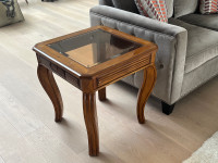 Coffee and matching end table set of solid wood