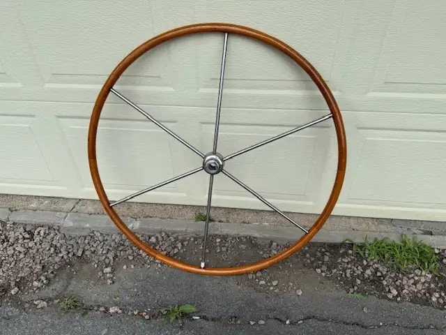 Teak sailboat wheel in Boat Parts, Trailers & Accessories in City of Halifax - Image 2