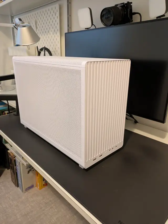 High End Gaming PC - Used - Built 2024 - 4070 Ti Super in Desktop Computers in City of Toronto - Image 3