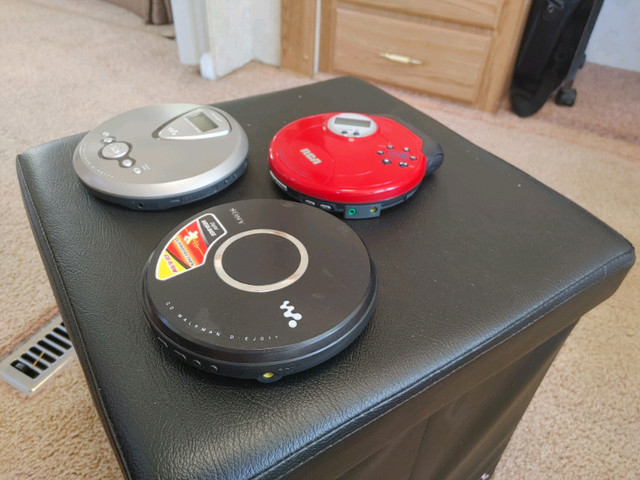 Three non working Discman  in Other in Leamington - Image 2