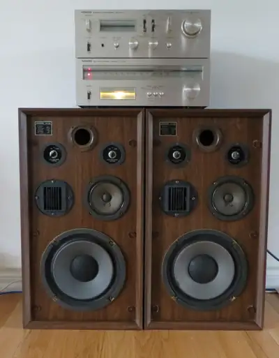 VINTAGE HITACHI STEREO SET- AMPLIFIER, TUNER, SPEAKERS, View more