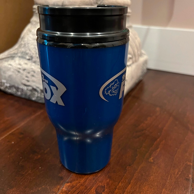 Classic 99.3 The FOX coffee travel mug from the 1990s - Brand Ne in Arts & Collectibles in Burnaby/New Westminster - Image 2