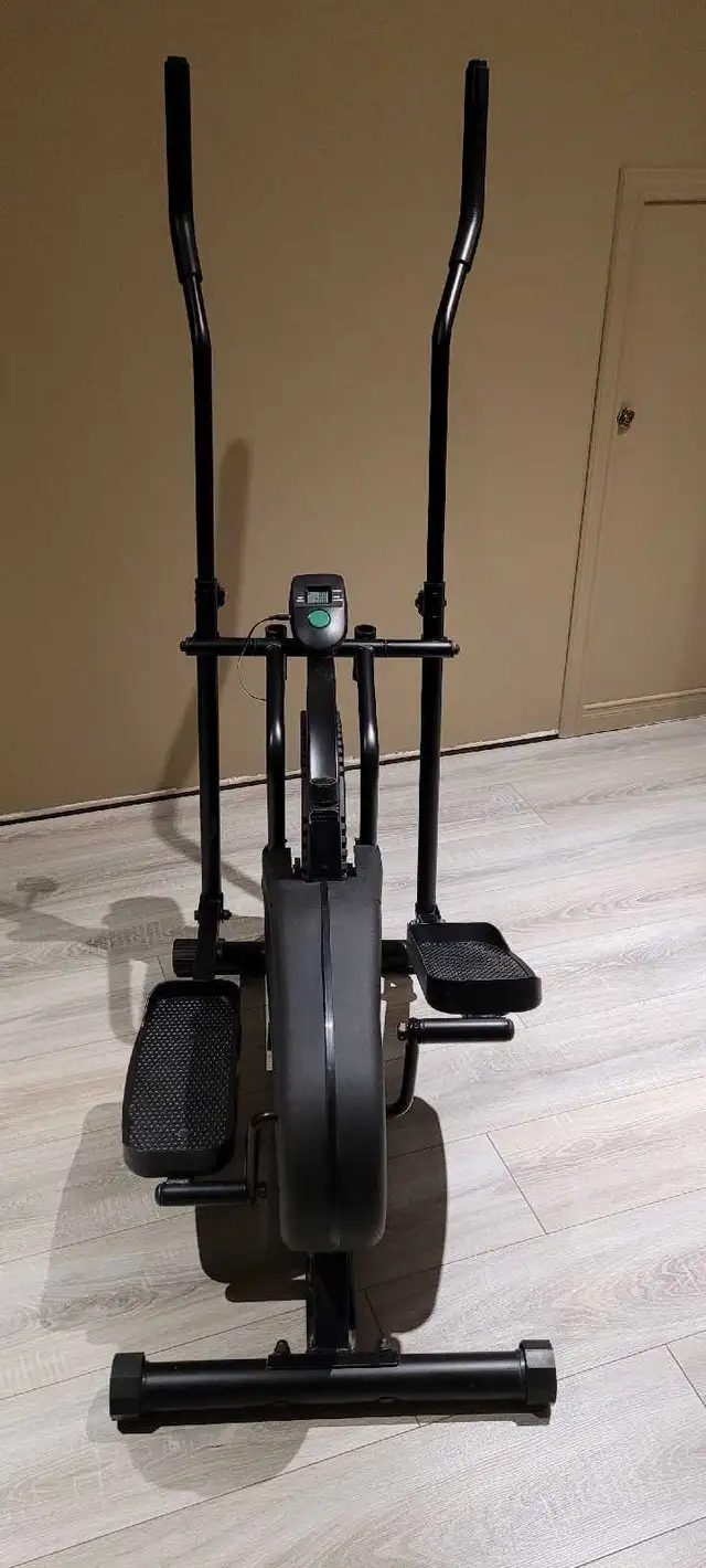 Elliptique Cardio Style ET 100 in Exercise Equipment in Longueuil / South Shore - Image 3