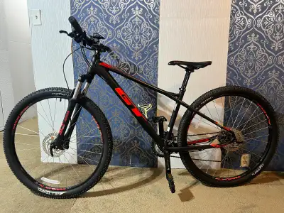 gt avalanche bike in Bikes in Canada | Kijiji Marketplaces