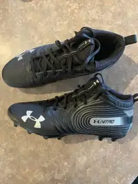 Under Armour Football cleats, size 9.5
