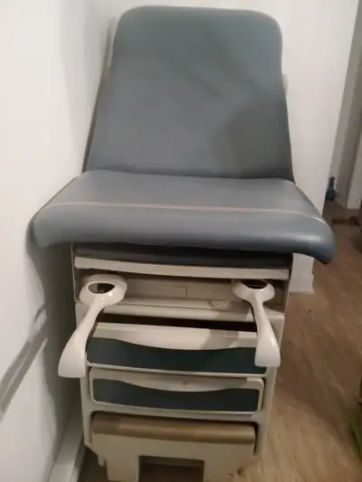 Table d’examen médicale Ritter 204, View more