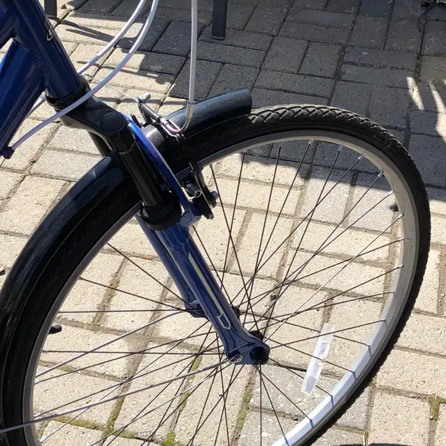 Vélo femme CCM 26 pouces in Cruiser, Commuter & Hybrid in Laurentides - Image 6