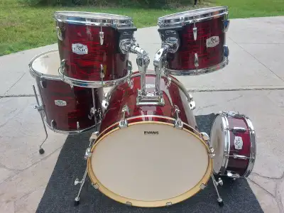 Pearl EXR red strata 5 pcs drum shellpack.Drums only, View more