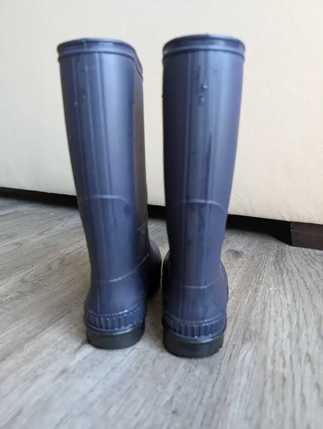 Kamik kids size 1 rubber boots in Kids & Youth in Ottawa - Image 5