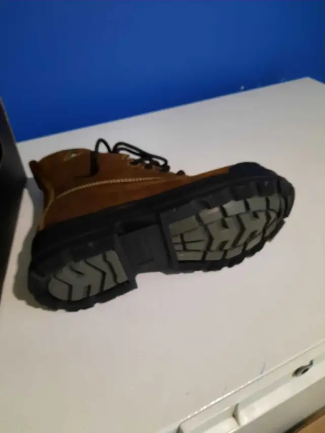 Bottes Royer 9.5 in Men's Shoes in Granby - Image 3