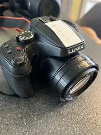 Panasonic Lumix DC-FZ80 Superzoom Camera