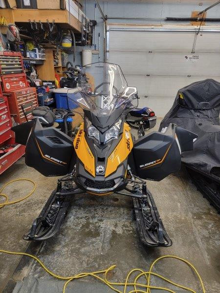 two 2014 SUMMIT skidoos for sale: JUST LIKE NEW in Snowmobiles in Whitehorse - Image 3