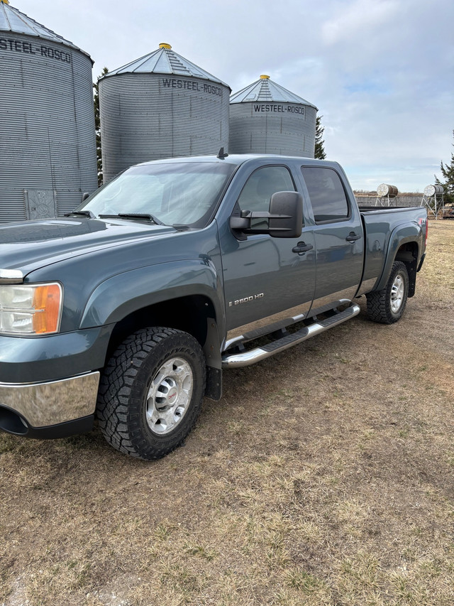 2009 GMC 2500 HD 4x4 Crew in Cars & Trucks in Strathcona County