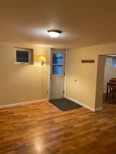 Uptown Waterloo Basement Apartment Close to both Universities 1 block from ION Public Transit 2 bloc...