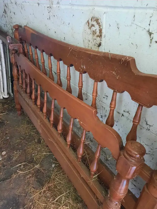 double bed /make an offer in Beds & Mattresses in Kingston - Image 2
