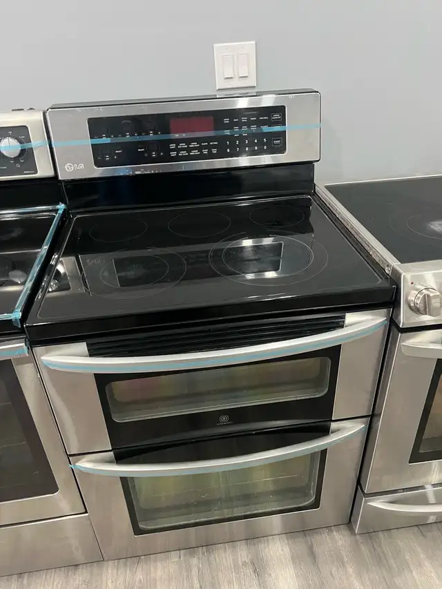 Lg double STAINLESS STEEL ELECTRIC STOVE RANGE OVEN  in Stoves, Ovens & Ranges in Mississauga / Peel Region - Image 2