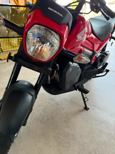 Honda Navi MiniMoto 110c automatic (no clutch, twist and go) motorcycle. Remainder of 2-year transfe...