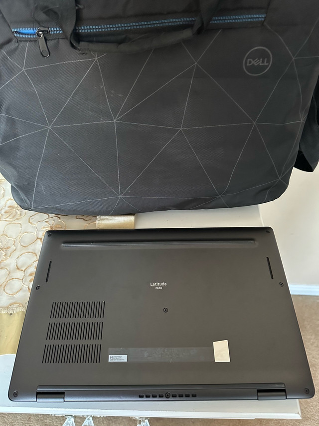 Dell Latitude 7430 in Laptops in Ottawa - Image 3