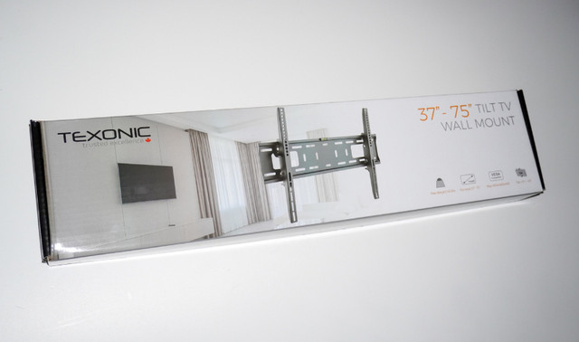 37" to 75"+ Tilt TV Wall Mount | Heavy Duty in Other in Barrie - Image 2
