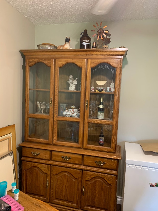 China with hutch Hutches & Display Winnipeg Kijiji