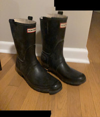 Hunter black boots