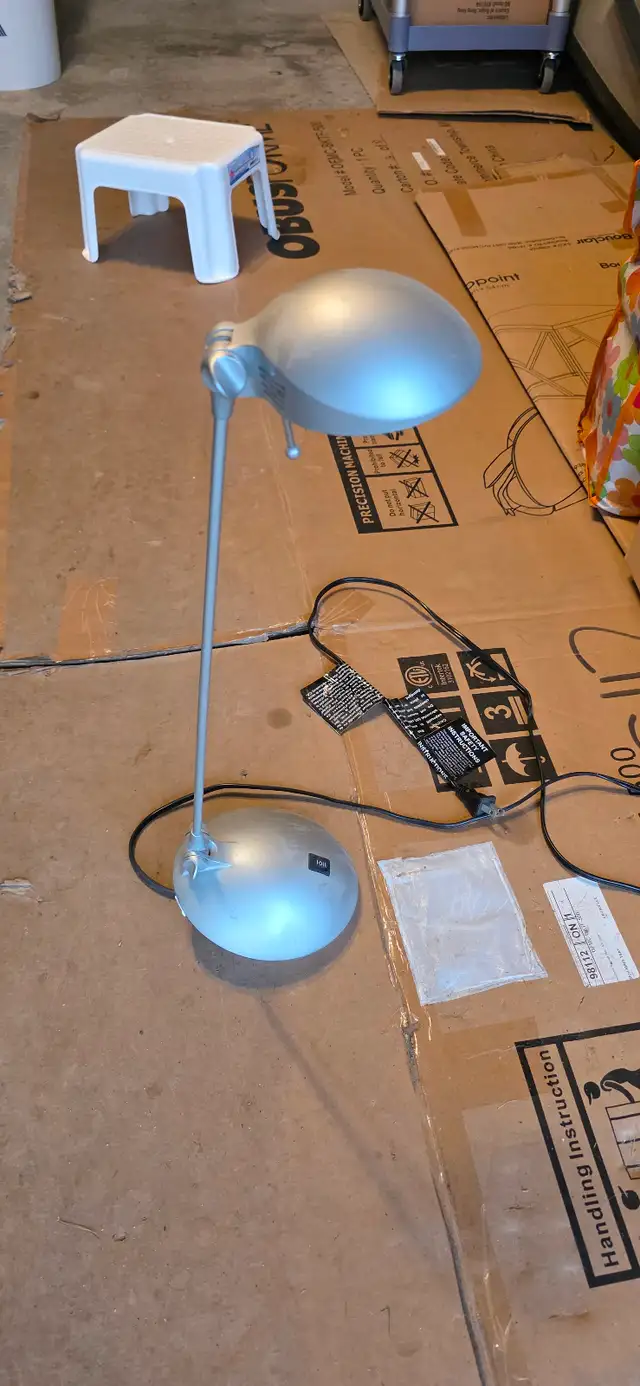 Table lamp.