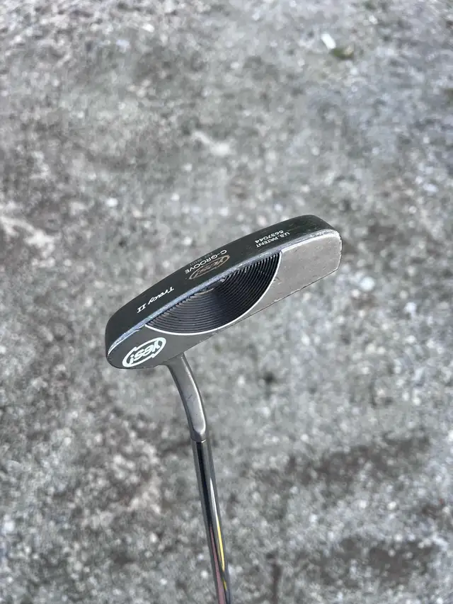 Nike Golf Clubs and Bag in Golf in Norfolk County - Image 10