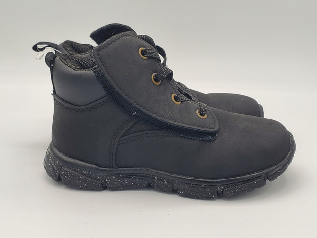 Boys boots black size 10 brand new/bottines garçons grandeur 10 dans Enfants et jeunesse  à Ouest de l’Île - Image 2