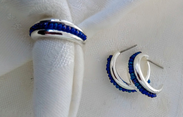 New, Earring & Matching Ring Silver tone & blue AB beads in Jewellery & Watches in Oakville / Halton Region - Image 2