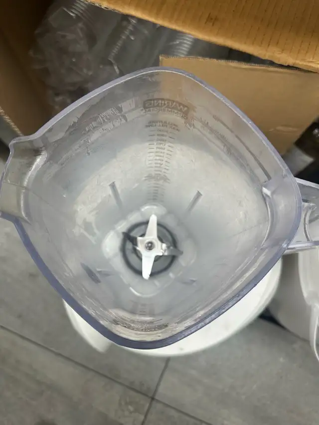 Waring Commercial Xtreme Blender w/ Sound Shield – Heavy Duty in Processors, Blenders & Juicers in Markham / York Region - Image 4