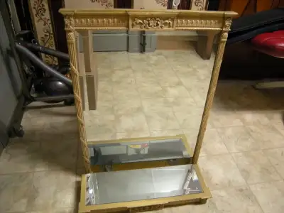 miroir avec base dessous, View more