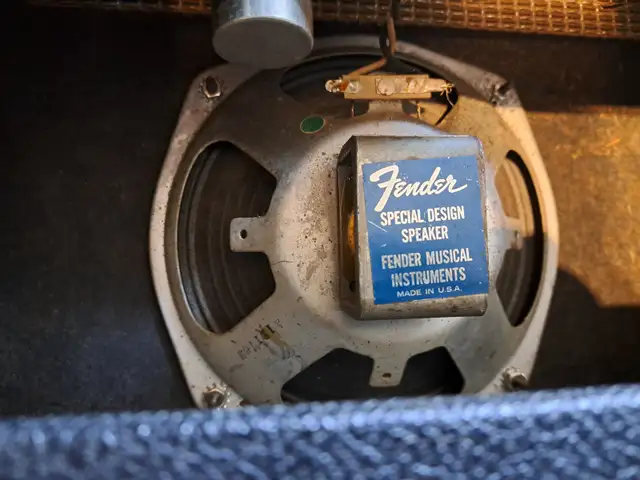 Price drop:Fender Champ Blackface Tube Amp. 1966! FREE SHIPPING! in Amps & Pedals in City of Toronto - Image 4