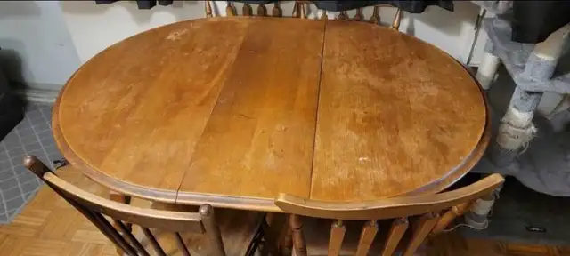 dining room table with chairs in Dining Tables & Sets in Mississauga / Peel Region - Image 4