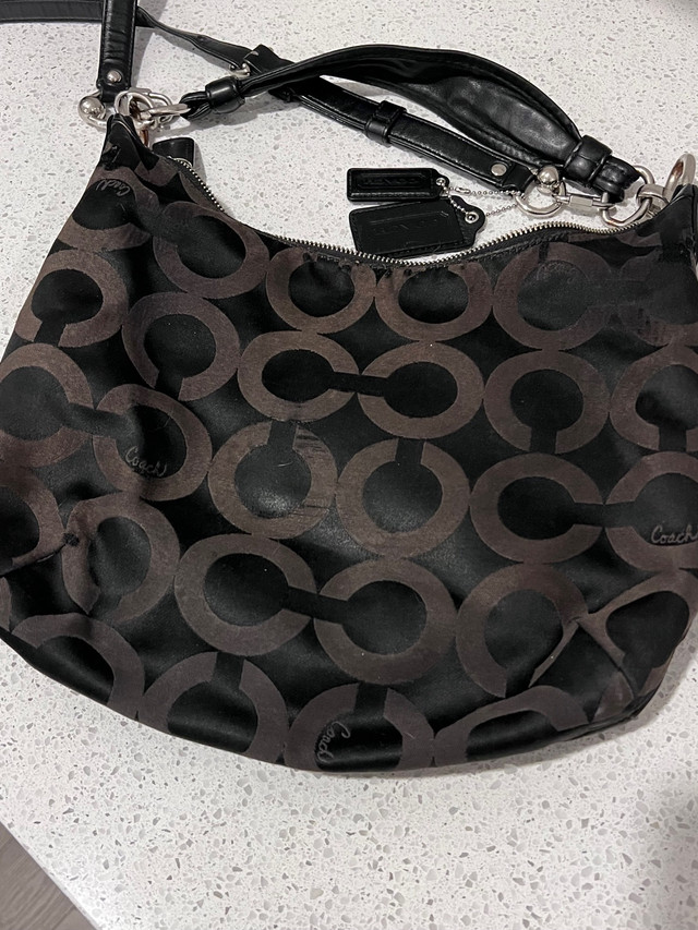 Coach purse in Women's - Bags & Wallets in Kitchener / Waterloo - Image 2