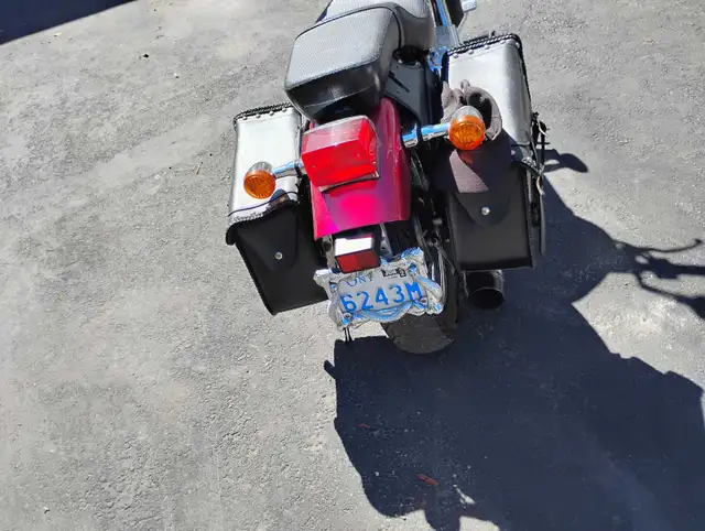 650 Suzuki s40 in Street, Cruisers & Choppers in Kawartha Lakes - Image 7