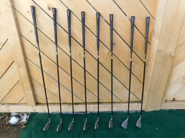 Right-hand TAYLORMADE iron set in Golf in Grand Bend - Image 4
